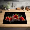 Aardbeien - Fruit - Rood - Water - Zwart Inductie beschermer vinyl 3mm klein -sfeer5