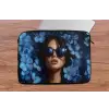 Vrouw - Blauw - Bloemen - Vlinders - Natuur laptophoes neopreen klein -tafel