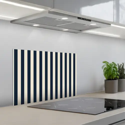Verticale strepen - Blauw - Crème keuken achterwand spatscherm klein 900 -3d_schuin