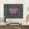 Panterprint - Zwart - Neonletters - Roze PET vilt klein -sfeer1