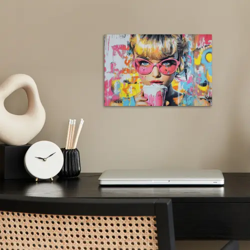 Expressief - Milkshake - Vrouw - Felle kleuren poster papier klein -sfeer1