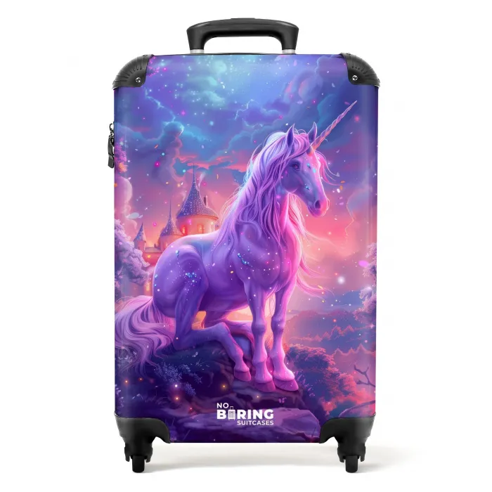 Paarse Eenhoorn in Magische Omgeving Koffer - NBS - Handbagage middel -productfoto_recht
