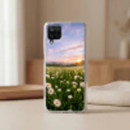 Madelief - Veld - Heuvels - Groen Telefoonhoesje Samsung Galaxy A12 klein -sfeer2