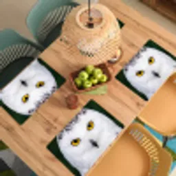 Sneeuwuil - Portret - Geel Placemat vinyl groot -zzsfeer5_Kitchenyeah-website
