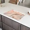 Aderen van Goud in Zalmkleurig Marmer Inductie beschermer vinyl 3mm klein -sfeer8