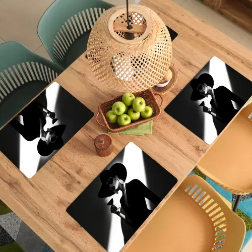 Vrouw - Wijn - Chic Placemat vinyl groot -zzsfeer5_Kitchenyeah-website