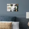 Portret - Vrouw - Penseelstreken - Goud poster papier klein -sfeer2
