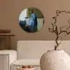 Brieflezende vrouw in het blauw - Schilderij van Johannes Vermeer Wandcirkel kunststof plaat 5mm dik klein -sfeer1