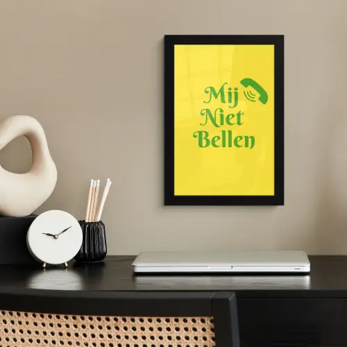 Mij niet bellen - Telefoon - Geel fotolijst zwart zonder passe partout klein -sfeer1
