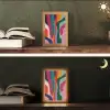 Vormen - Bochten - Kleurrijk - Abstract Light Box met kabel (Tafellamp) klein -sfeer3