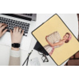 Handdoeken - Vrouw - Jurk - Roze laptophoes neopreen klein -bureau