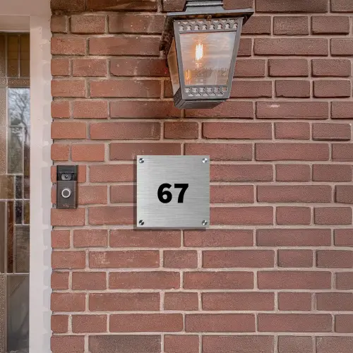 RVS - Metaal - Traditioneel Naambord geborsteld aluminium Vierkant middel -sfeer7-S