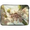 Bloesems - Zonlicht - Quote - Wit laptophoes neopreen klein -zkaufland3dotto
