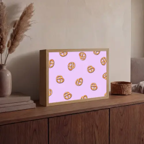 Pretzels - Eten - Paars Light Box met batterij (Wandlamp) middel -sfeer2