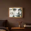Portret - Vrouw - Penseelstreken - Goud Light Box met batterij (Wandlamp) middel -sfeer4