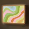 Lijnen - Pasteltinten - Golvend Light Box met batterij (Wandlamp) middel -z3d_website