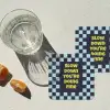 Patroon - Geblok - Blauw - Slow down you're doing fine onderzetter kurk middel -sfeer4