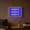 Blauw - Daddy's - Blokletters Light Box met batterij (Wandlamp) middel -sfeer4