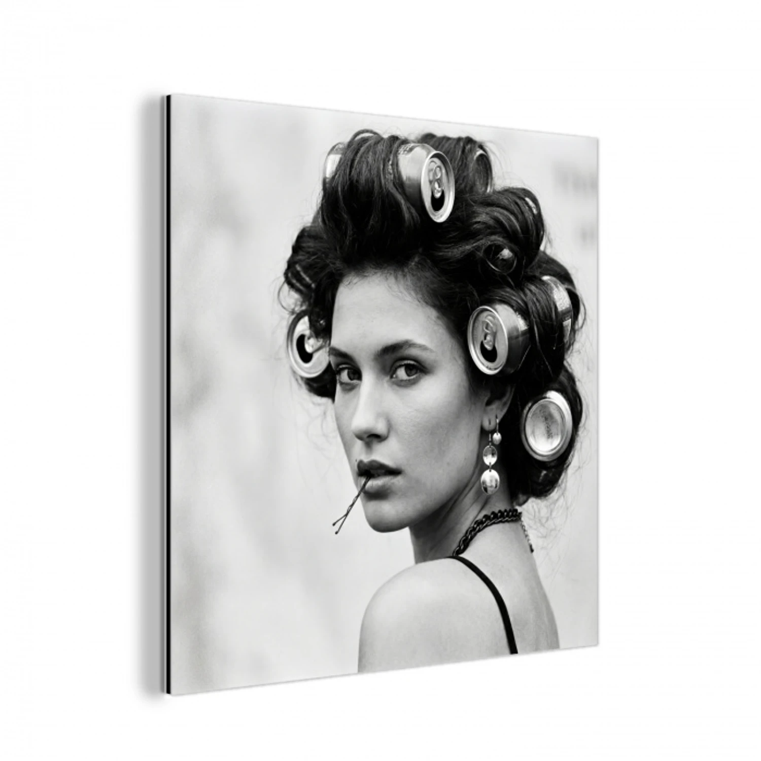 Edgy - Vrouw - Zwart - Wit aluminium wit klein -3d