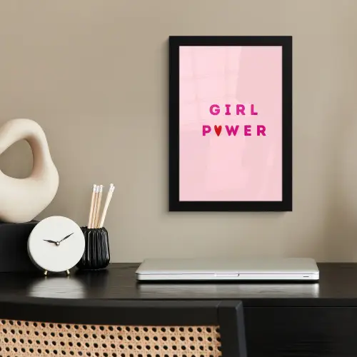 Girl power - Roze - Hartje fotolijst zwart zonder passe partout klein -sfeer1