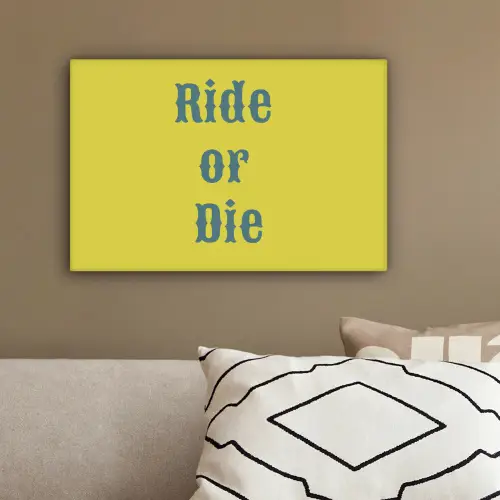 Ride or die - Geel - Blauw canvas 2cm klein -sfeer3