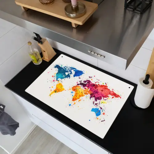 Wereldkaart - Graffiti - Kleurrijk Inductie beschemer met haakjes klein -sfeer1