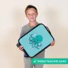 Octopus - Blauw - Gezicht Kinderkoffer - Zwart klein -sfeer4_NL