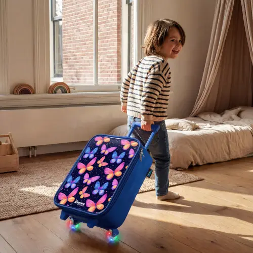 Kleurrijke vlinders in roze en blauw Kinderkoffer - Blauw klein -sfeer1