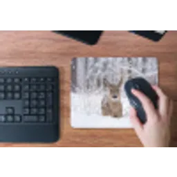 Hert - Sneeuw - Bos - Dieren - Vertederend muismat rubber klein -toetsenbord