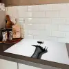 Hak - Wijn - Minimalistisch - Zwart Inductie beschermer vinyl 3mm klein -sfeer3