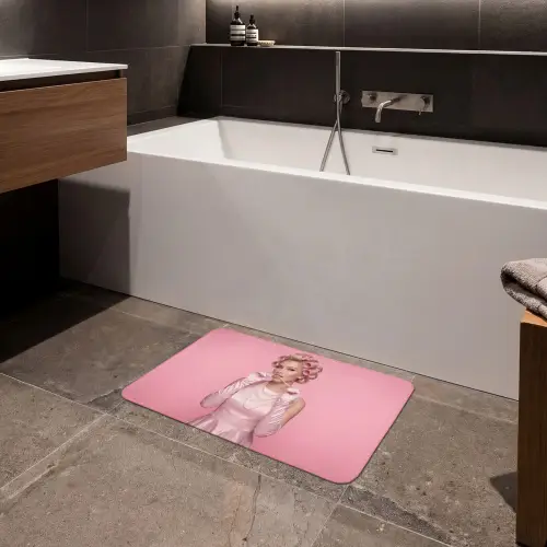 Vrouw - Roze - Parelketting - Krulspelden Badmat klein -sfeer3