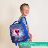 Rood Ruimtewezen in Kosmische Dans Kinderrugzak - Blauw middel -sfeer3_NL