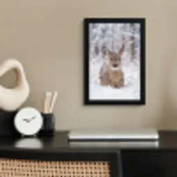 Hert - Sneeuw - Bos - Dieren - Vertederend fotolijst zwart zonder passe partout klein -sfeer1
