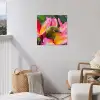 Tropische vogel tussen roze bloem tuinposter los doek klein -sfeer8