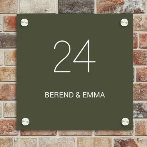 Donkergroen - Klassiek Naambord Vierkant klein -sfeer2