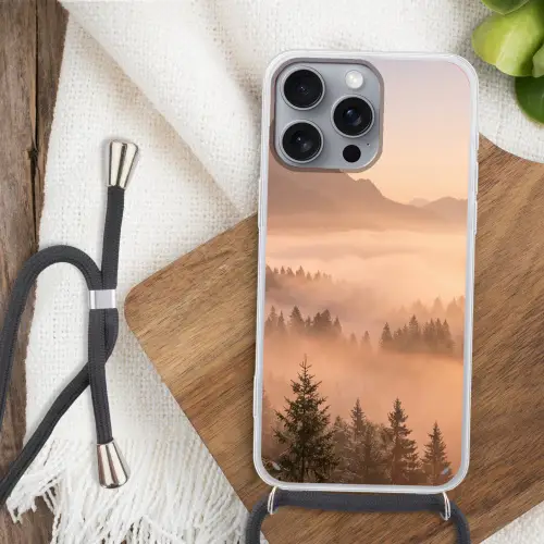 Zonlicht - Mist - Bergen - Bomen Hoesje iPhone 16 Pro Max met koord klein -sfeer4