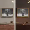 Olifant - Zwart - Wit - Rook Light Box met batterij (Wandlamp) middel -sfeer3
