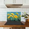 Penseelstreken - Bloemen - Felgeel - Abstract keuken achterwand spatscherm klein -sfeer2
