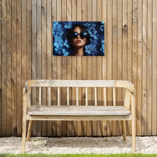 Vrouw - Blauw - Bloemen - Vlinders - Natuur Tuinposter op houten frame 2 cm dik klein -sfeer4