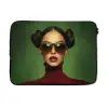Vrouw - Groen - Bril - Aesthetic - Modern laptophoes neopreen klein -3d