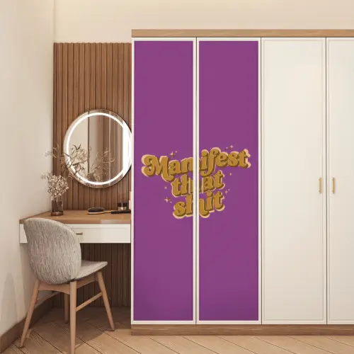 Manifest that shit - Paars - Glitter deurposter klein -sfeer3