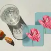 Blad - Anthurium - Stippen - Roze onderzetter kurk middel -sfeer4