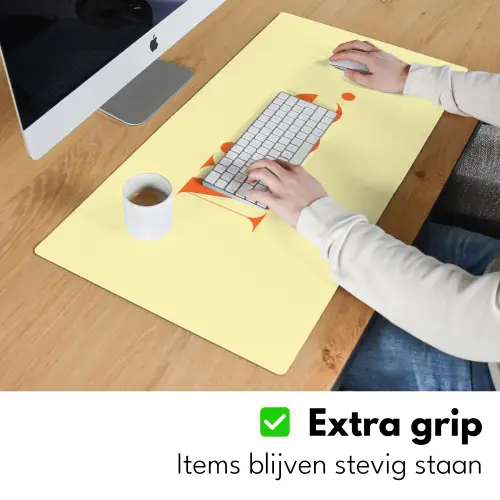 Nice - Oranje - Geel - Minimalistisch Muismat XXL klein -sfeer3