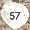 Wit met bloementakjes - Traditioneel Naambord Organisch middel -sfeer10