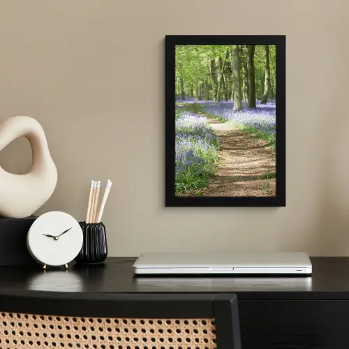 Bos - Pad - Bloemen - Paars - Groen - Natuur fotolijst zwart zonder passe partout klein -sfeer1