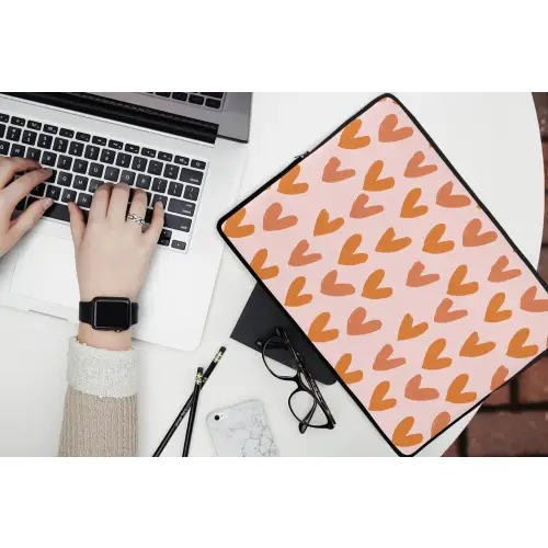 Hartjes - Getekend - Oranje laptophoes neopreen klein 279 -bureau