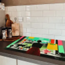 Vrouw - Keuken - Katten - Doorkijk Inductie beschermer vinyl 3mm klein -sfeer3