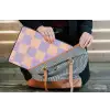 Schaakbord patroon - Paars - Roze - Blokjes laptophoes neopreen klein -tas