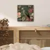 Groene papegaai - Kleurrijke bloemen - Donkere achtergrond aluminium wit klein -sfeer3