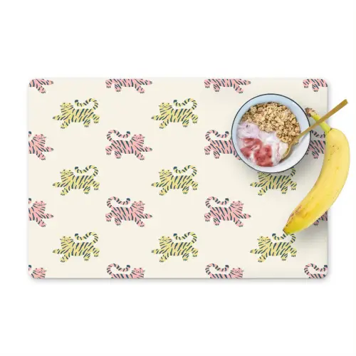 Dansend - Katten - Patroon Placemat vinyl groot 368 -zzzproduct_Kitchenyeah-website